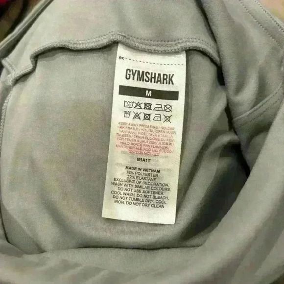 Gymshark light grey active leggings size medium - Picture 6 of 7